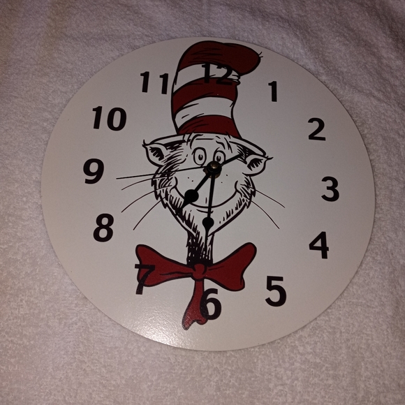 Dr. Suess Cat in the Hat Round Wall Clock Size 11x11 - Picture 7 of 7